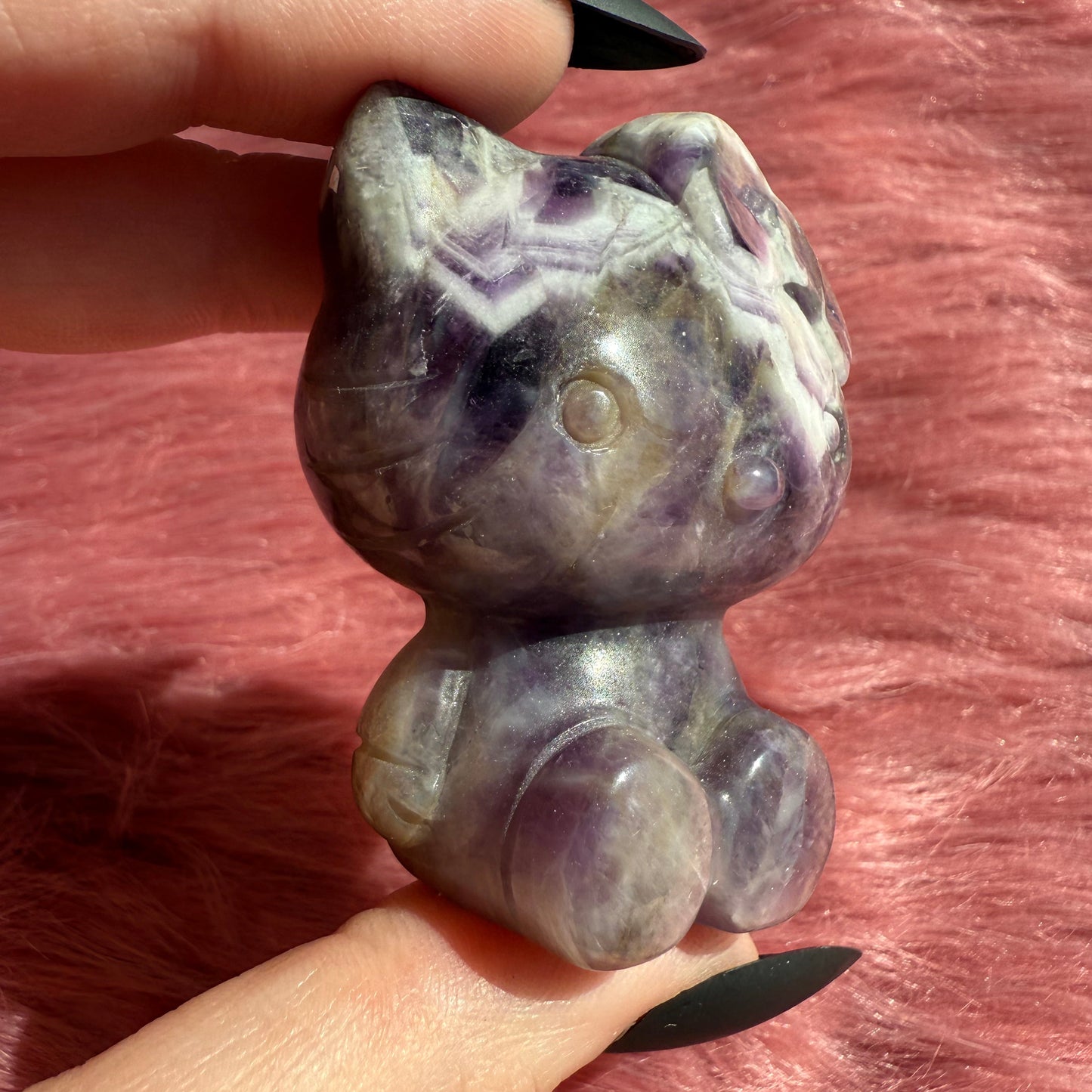 Stunning High Quality Small Size Dream Amythest HK Carving