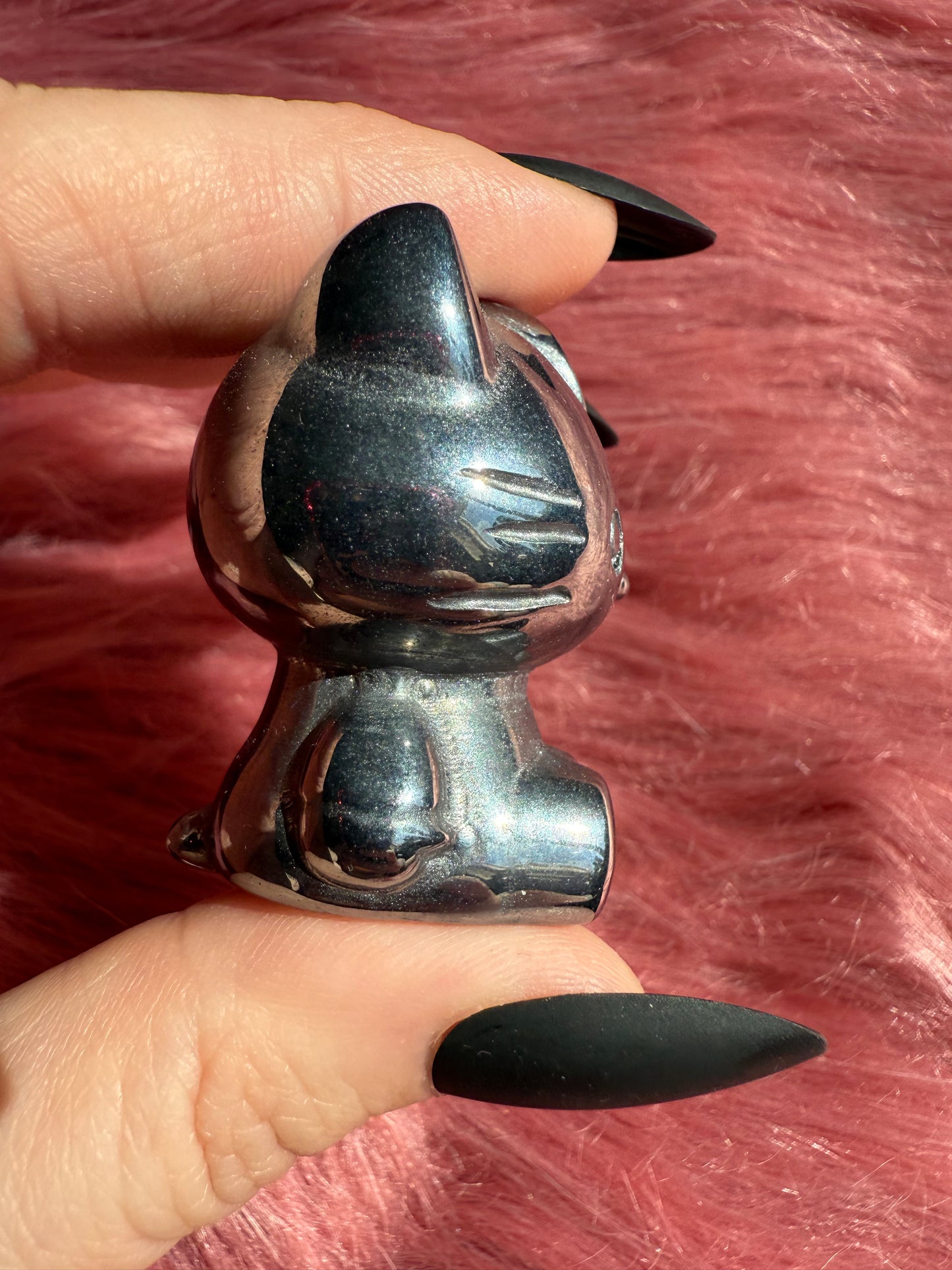Stunning High Quality Small Size Hematite HK Carving