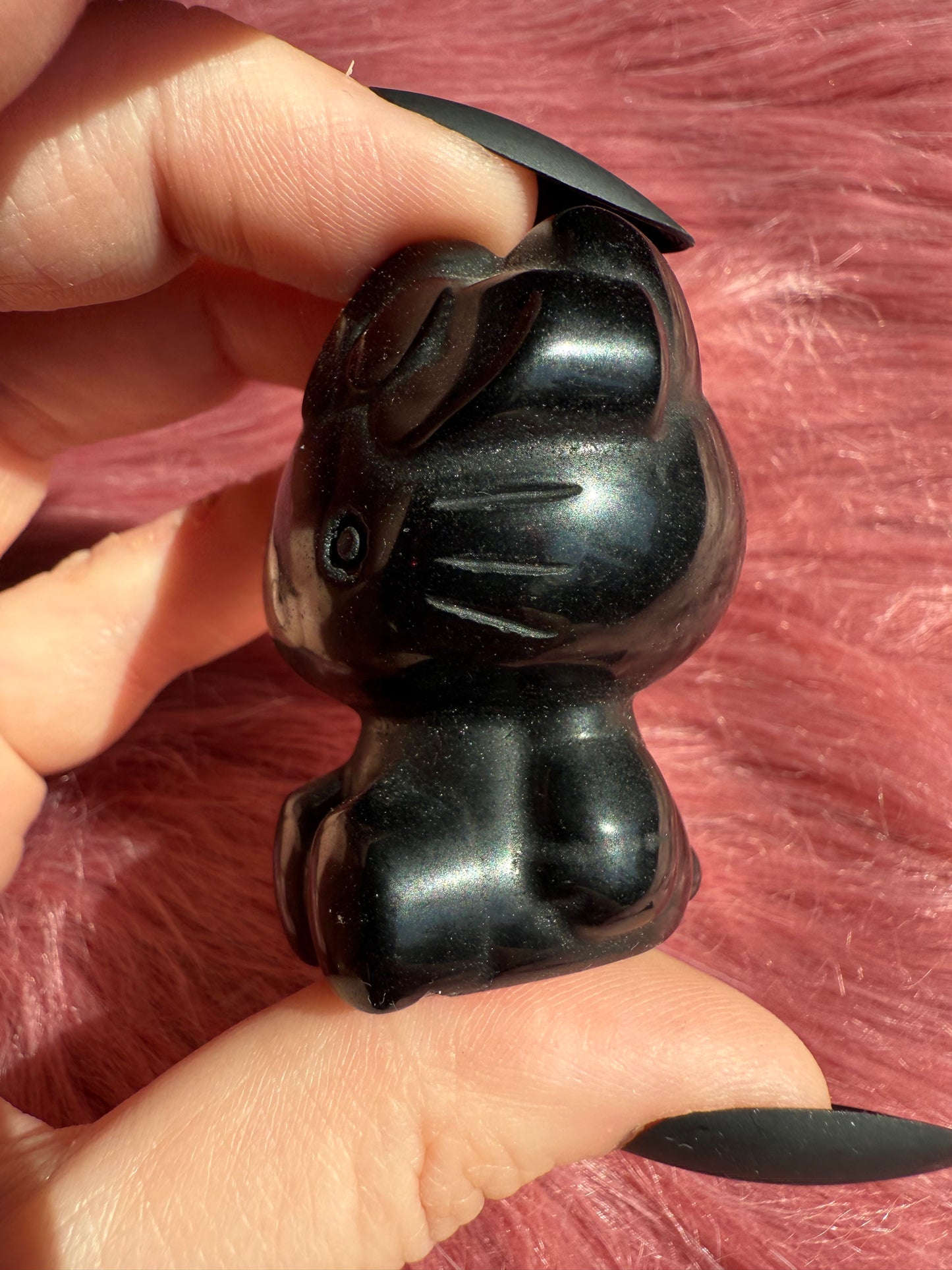 Stunning High Quality Small Size Black Obsidian HK Carving - 40C