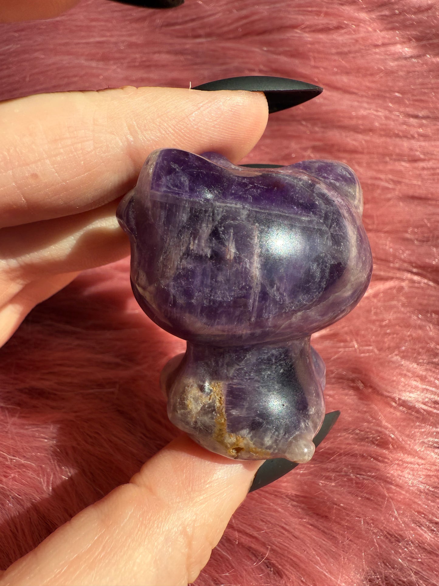 Stunning High Quality Small Size Amethyst HK Carving - 40G