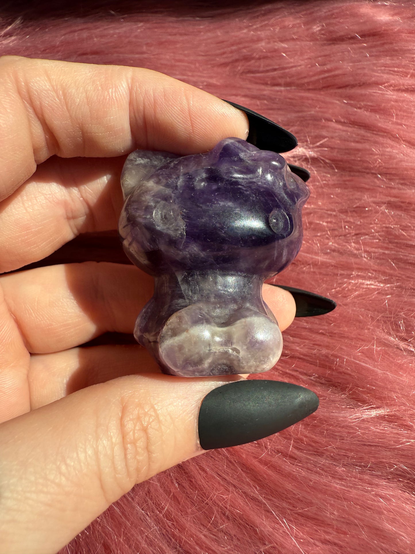 Stunning High Quality Small Size Amethyst HK Carving - 40G