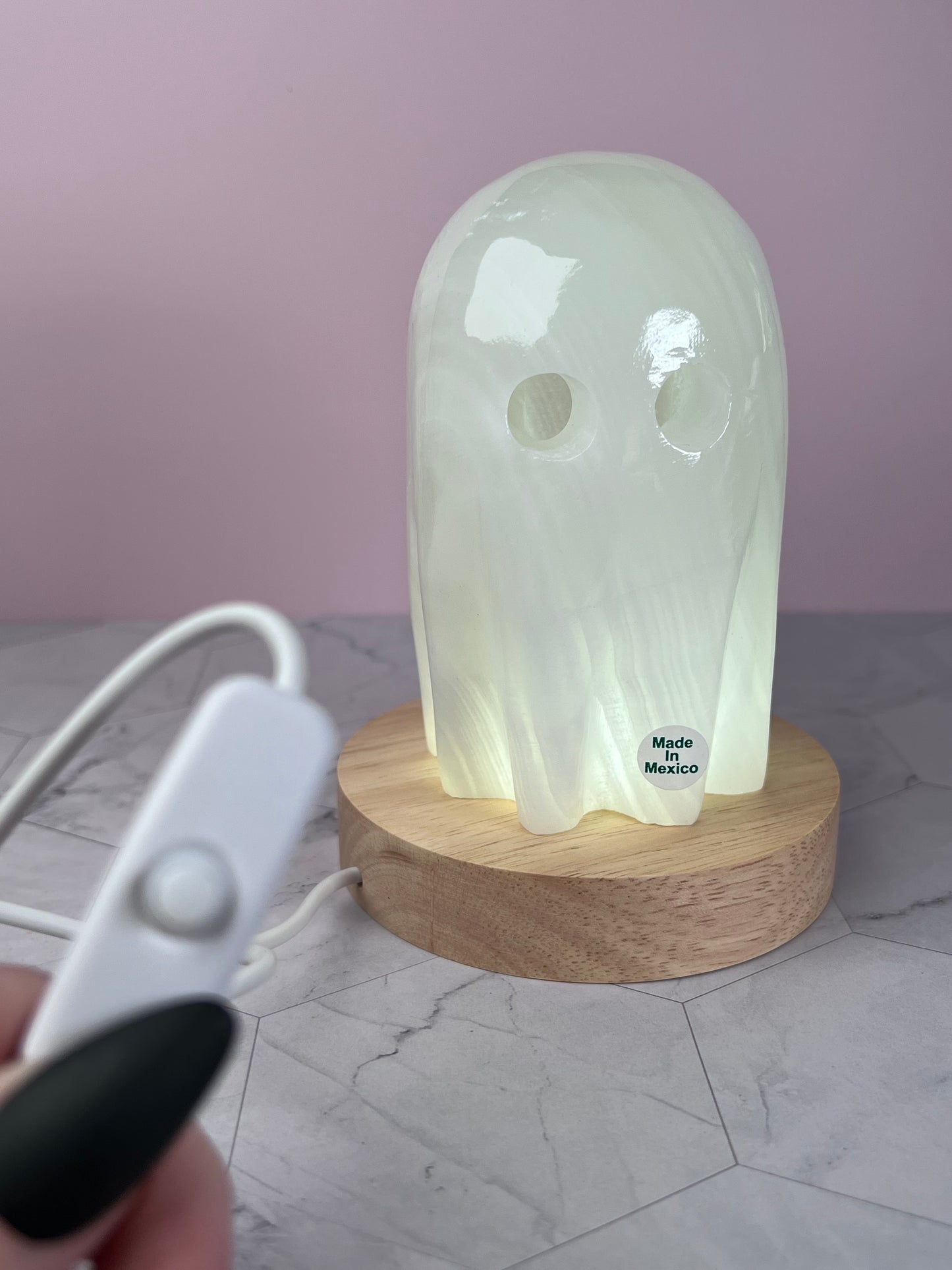 ONE (1) Stunning Onyx Ghost Lamp from Mexico (Includes USB LED light)