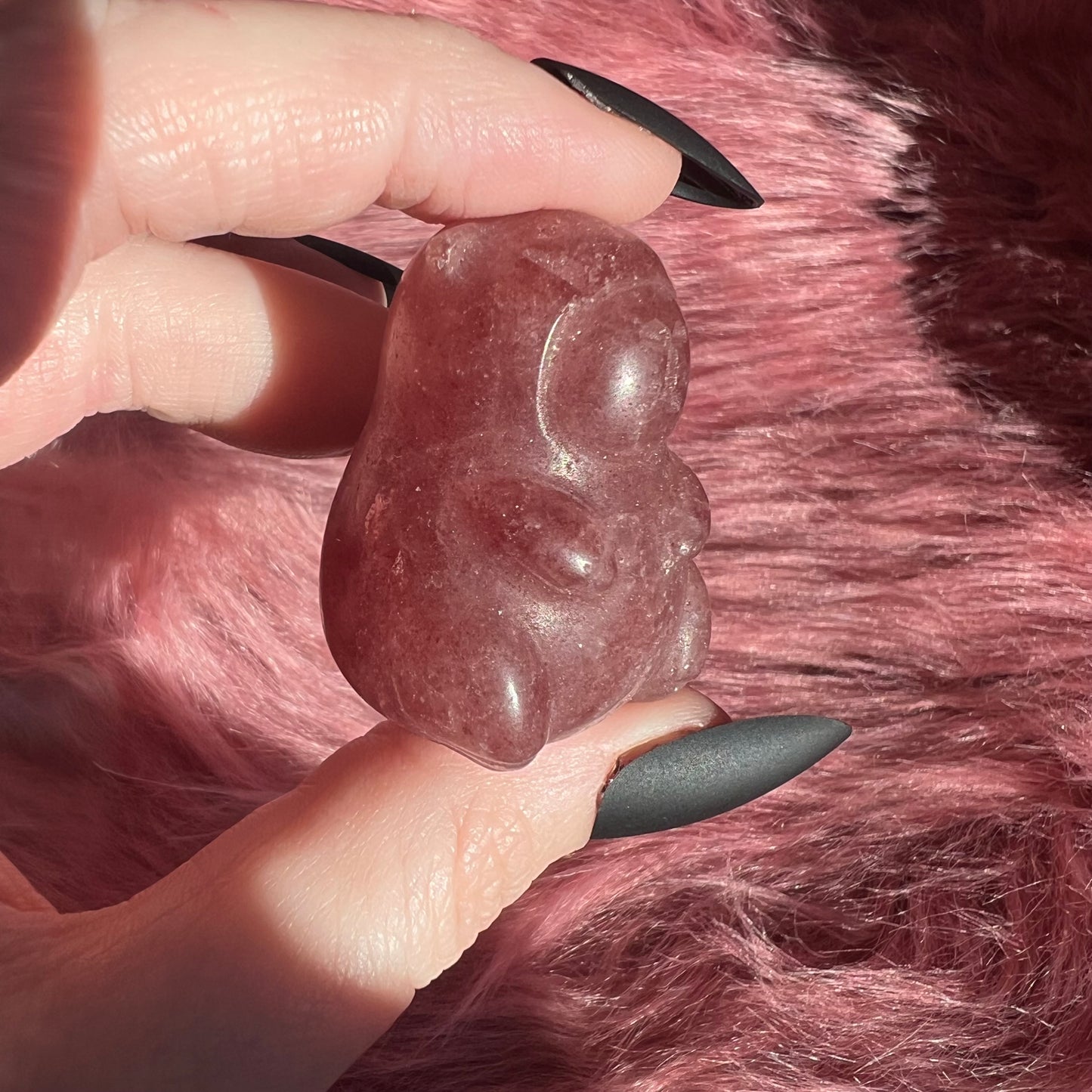 ONE (1) Stunning High Quality Kawaii Chunky Capybara Crystal Carving