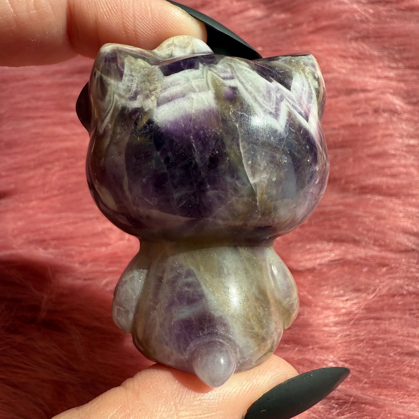 Stunning High Quality Small Size Dream Amythest HK Carving
