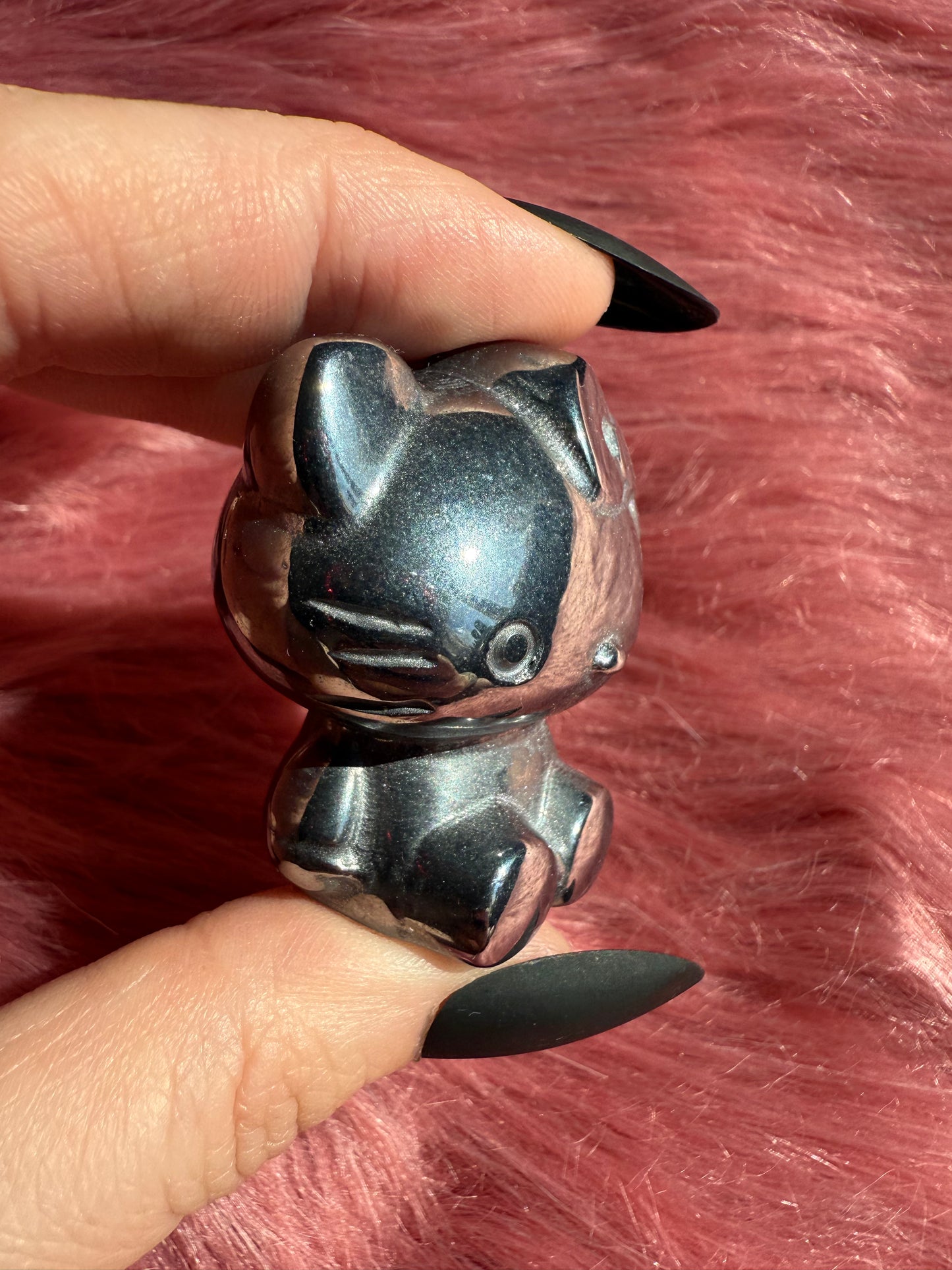 Stunning High Quality Small Size Hematite HK Carving