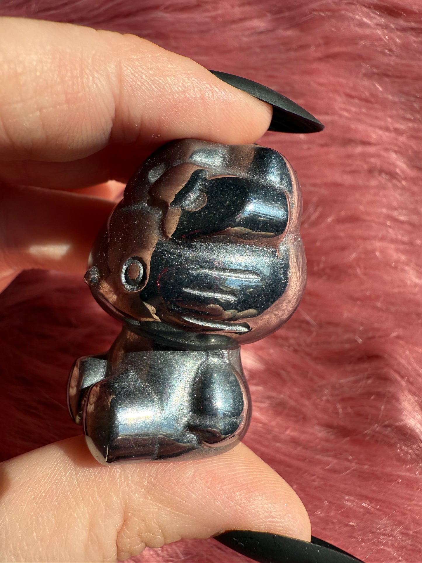 Stunning High Quality Small Size Hematite HK Carving