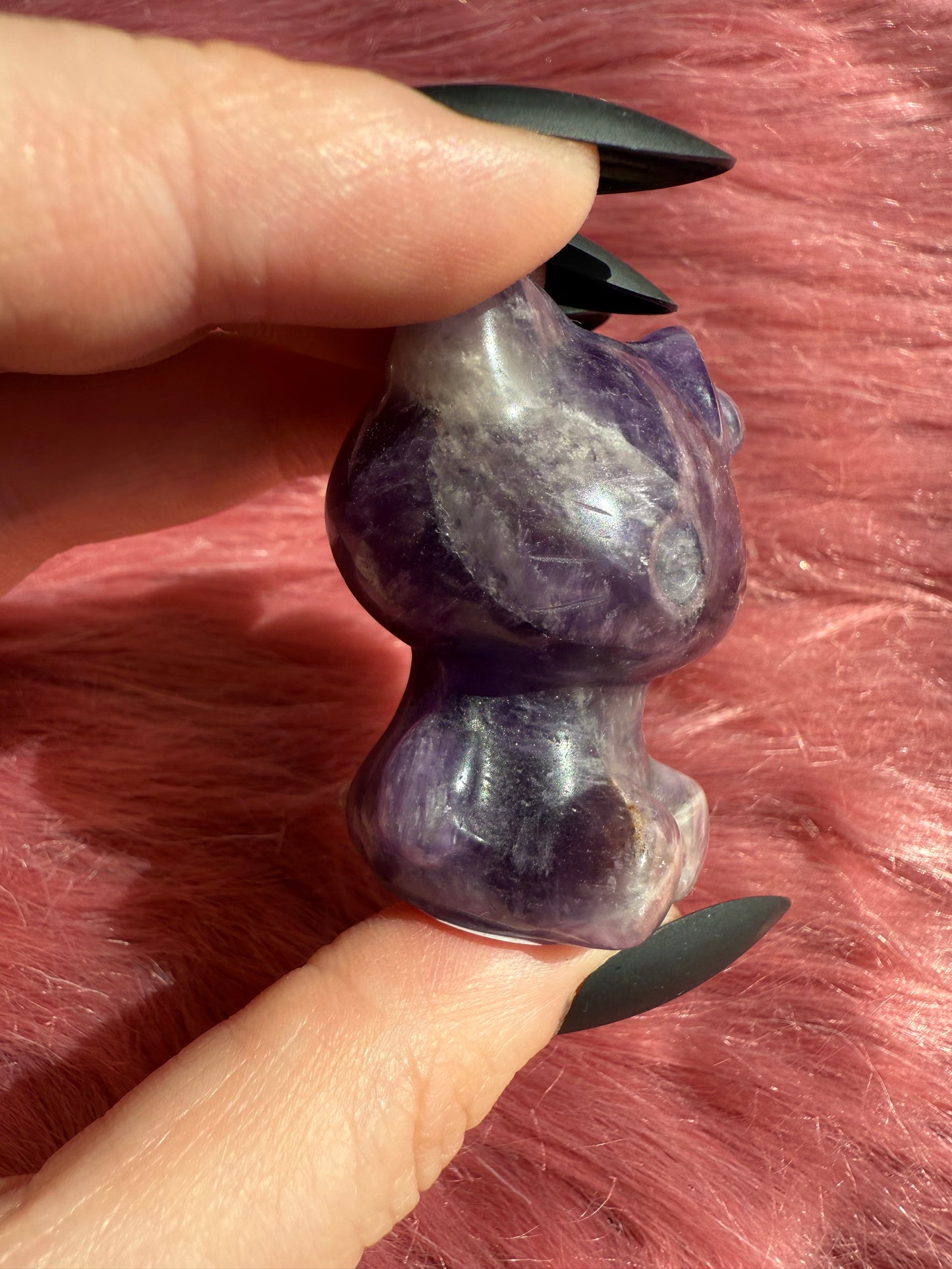 Stunning High Quality Small Size Amethyst HK Carving - 40G