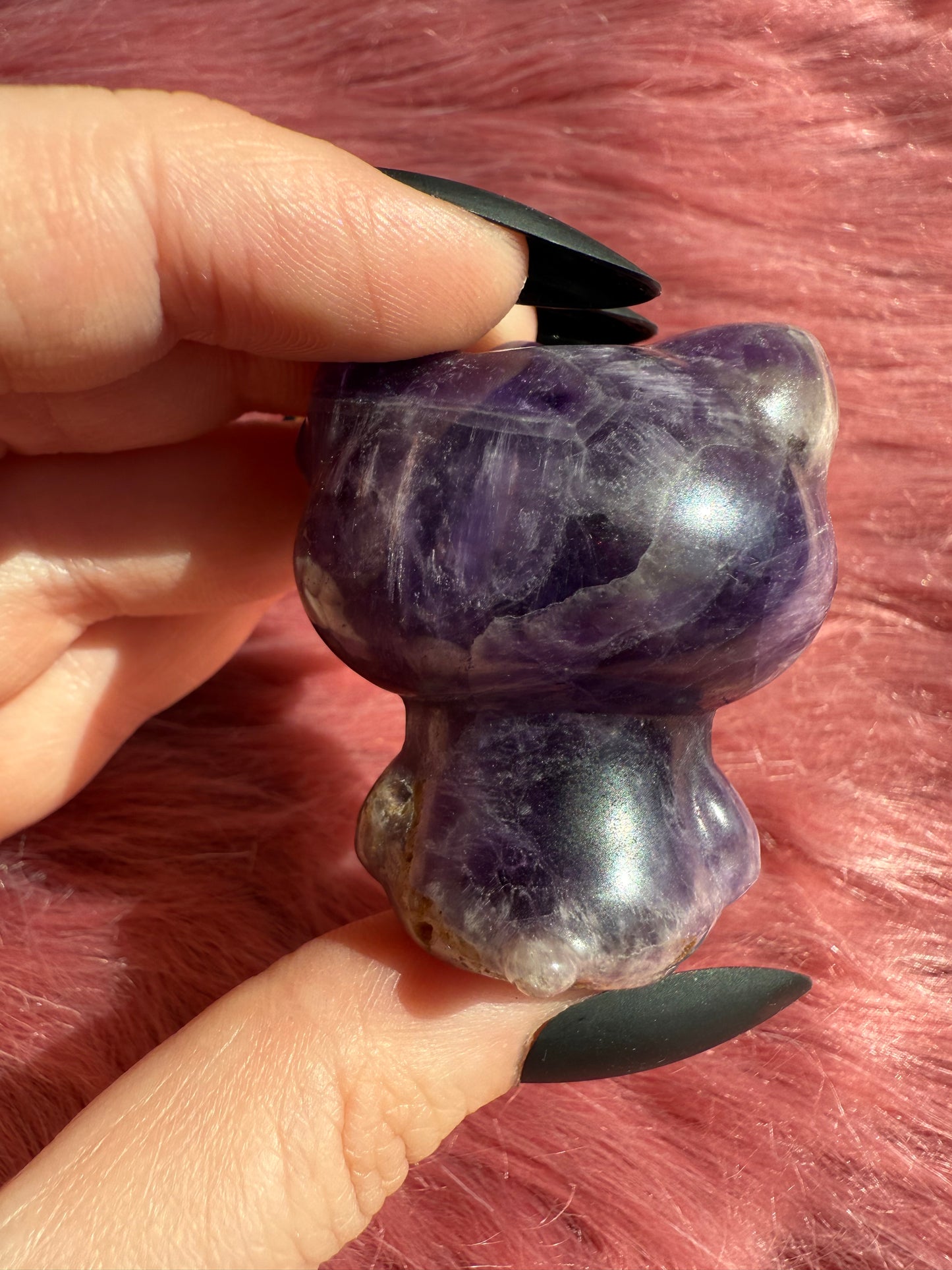 Stunning High Quality Small Size Amethyst HK Carving - 40G