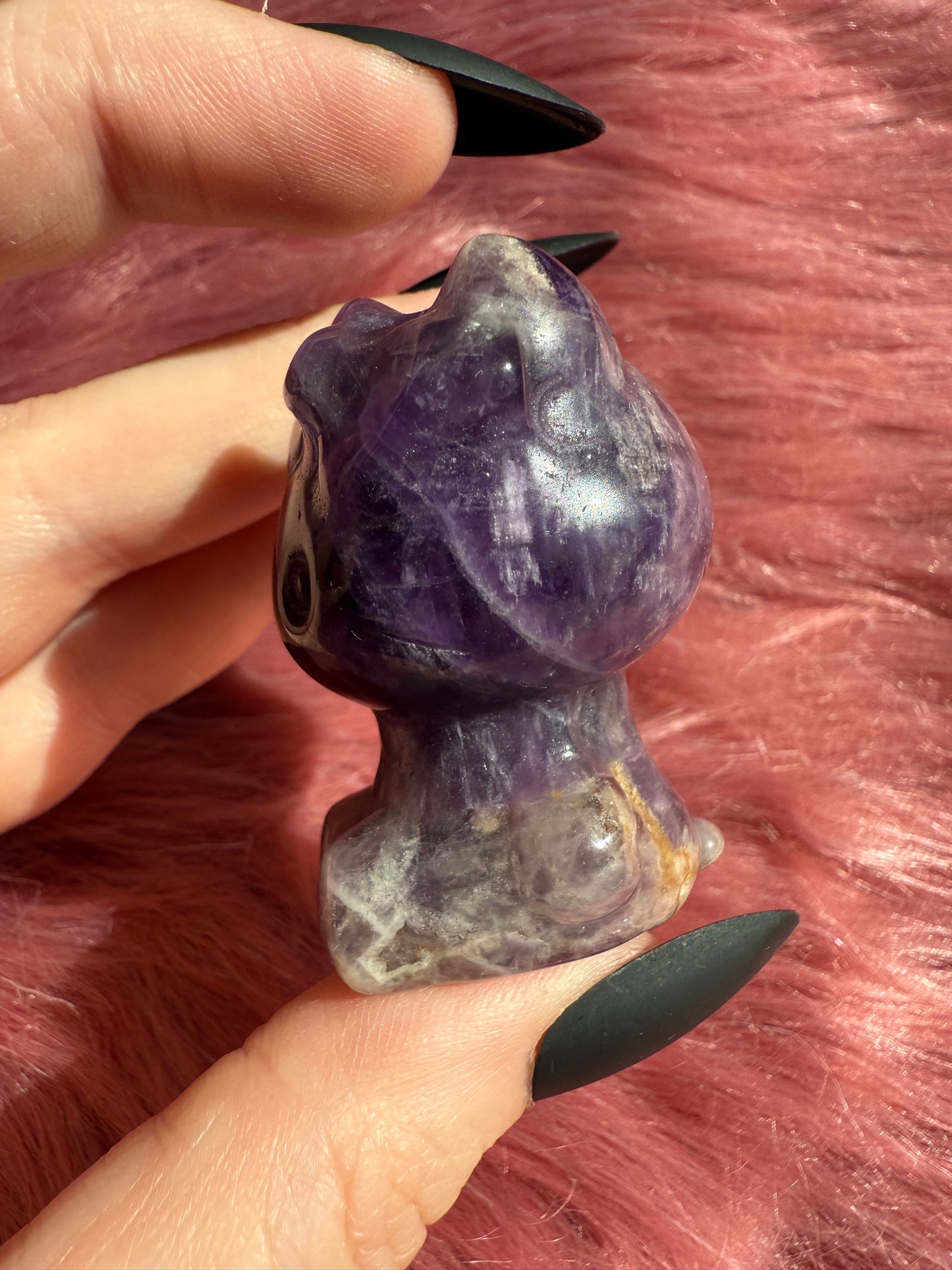 Stunning High Quality Small Size Amethyst HK Carving - 40G