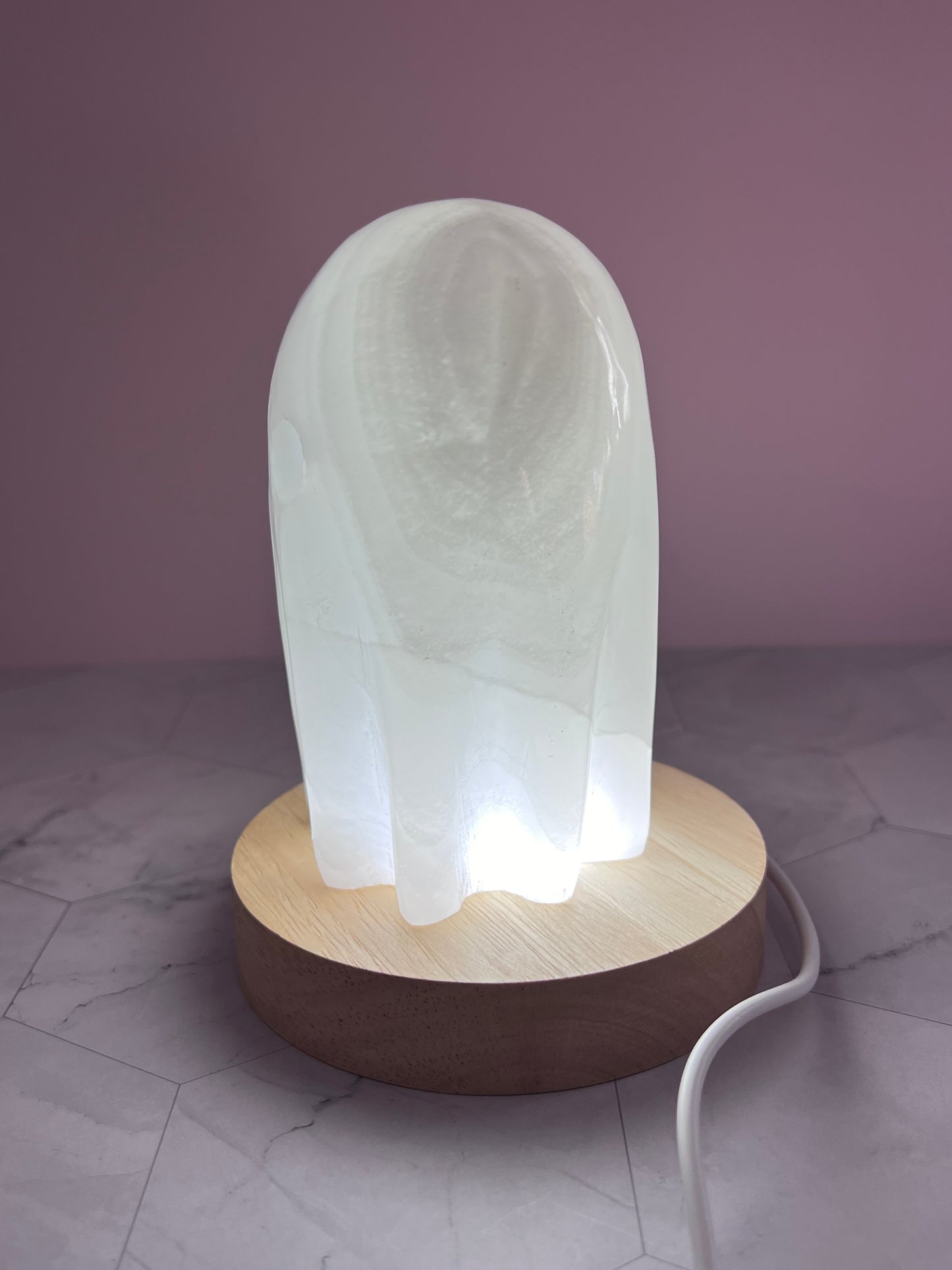 ONE (1) Stunning Onyx Ghost Lamp from Mexico (Includes USB LED light)