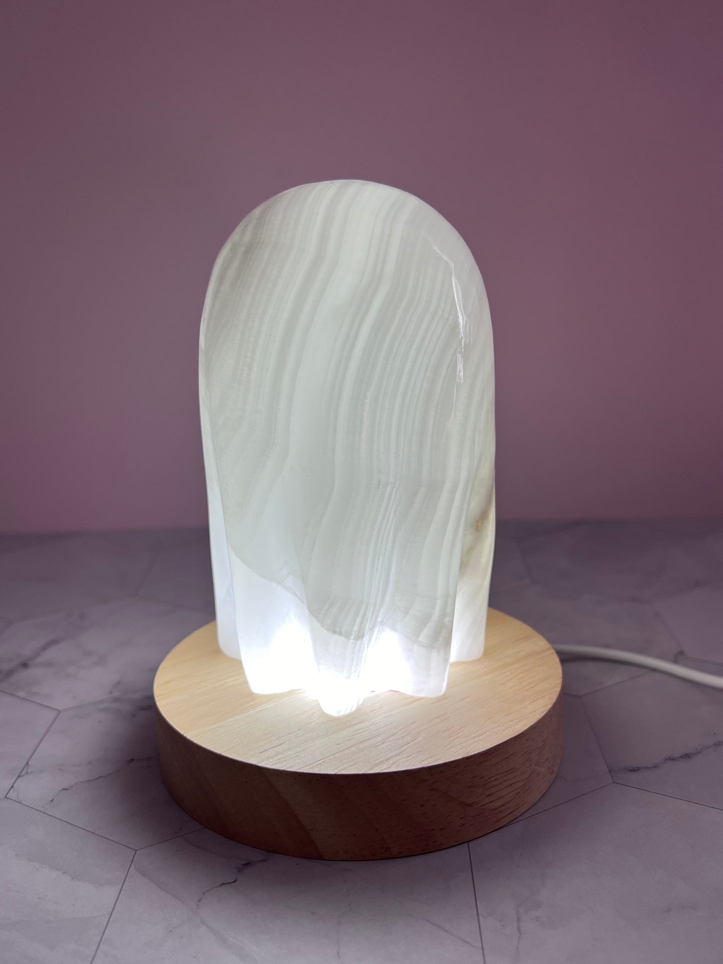 ONE (1) Stunning Onyx Ghost Lamp from Mexico (Includes USB LED light)