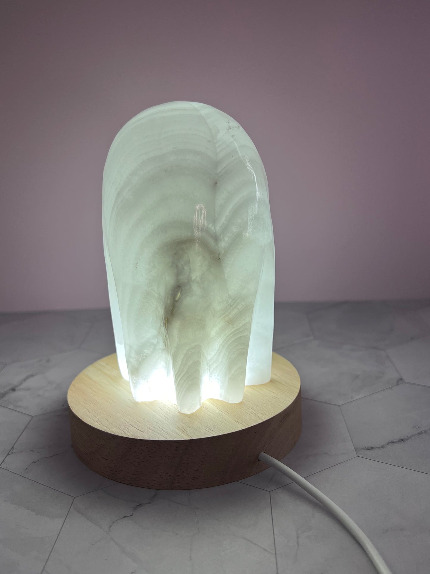 ONE (1) Stunning Onyx Ghost Lamp from Mexico (Includes USB LED light)