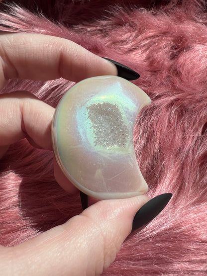 ONE (1) Stunning Aura Quartz Moon - M