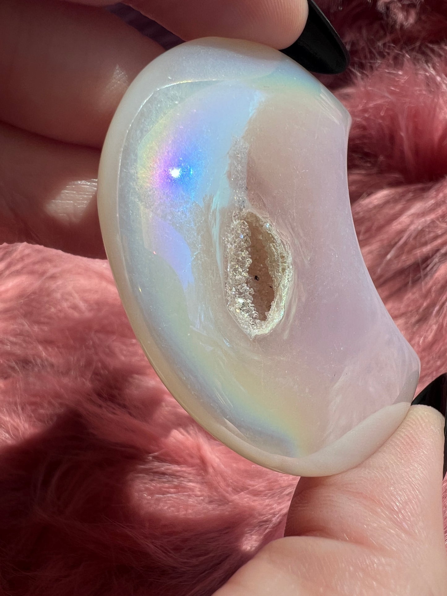 ONE (1) Stunning Aura Quartz Moon - H