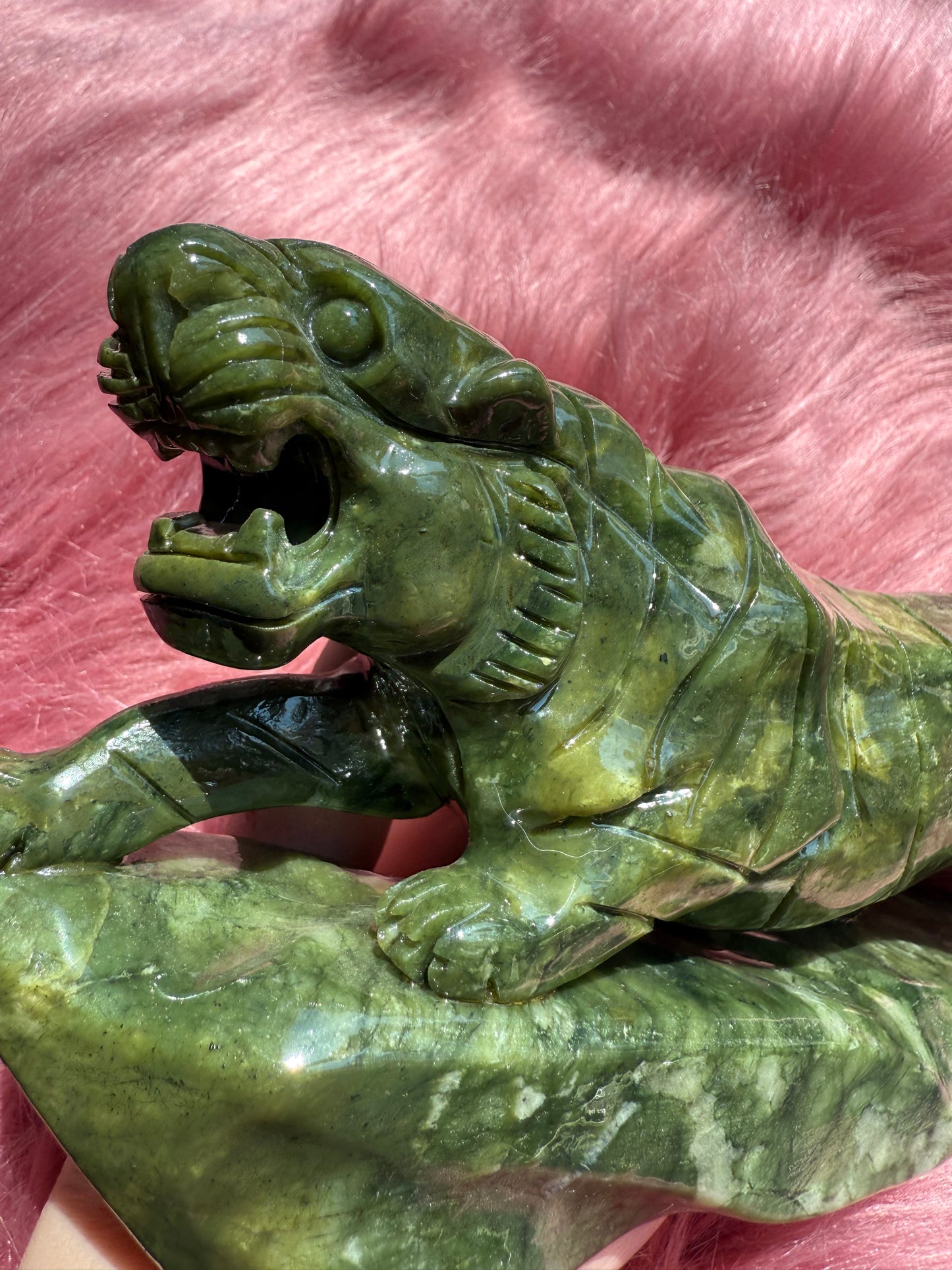 Stunning Green Nephrite Jade Tiger Crystal Carving