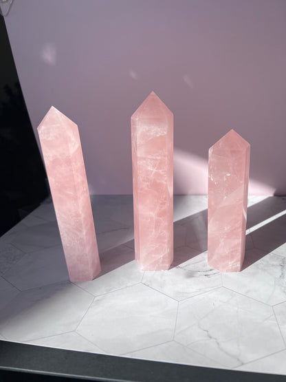 ONE (1) Stunning Flashy Rose Quartz Tower