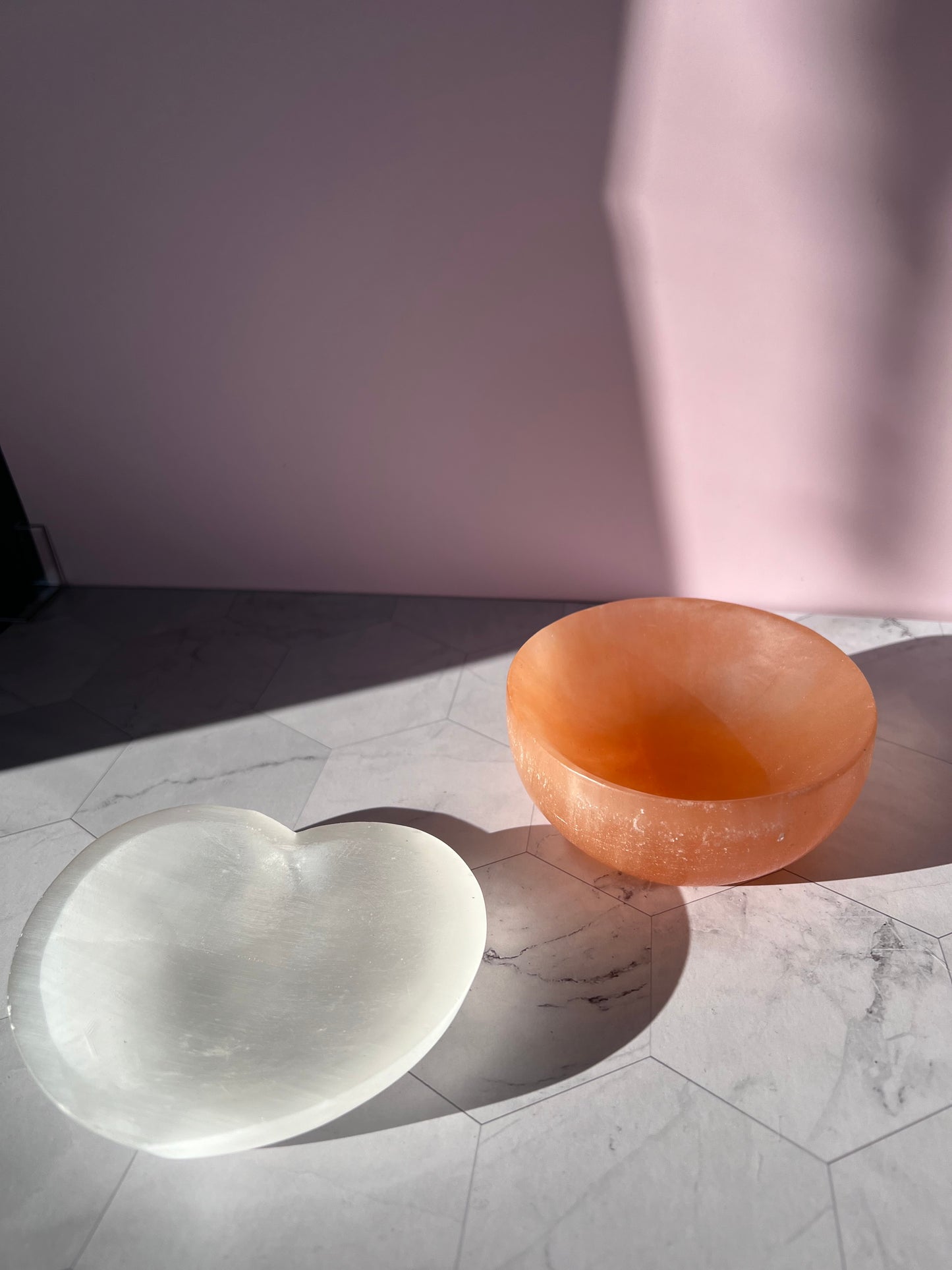 ONE (1) Stunning Medium Sized Satin Spar Selenite Bowl