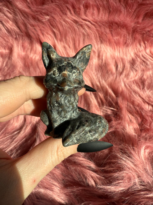 Stunning High Quality Yooperlite (UV Reactive) Sitting Fox Carving