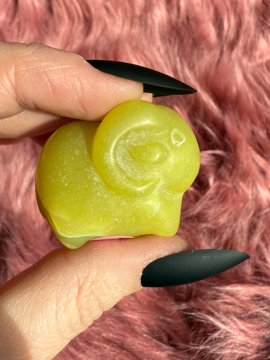 Stunning High Quality Serpentine Ram Carving