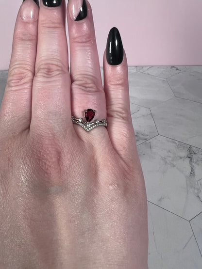 ONE (1) Stunning Garnet Princess Adjustable Ring