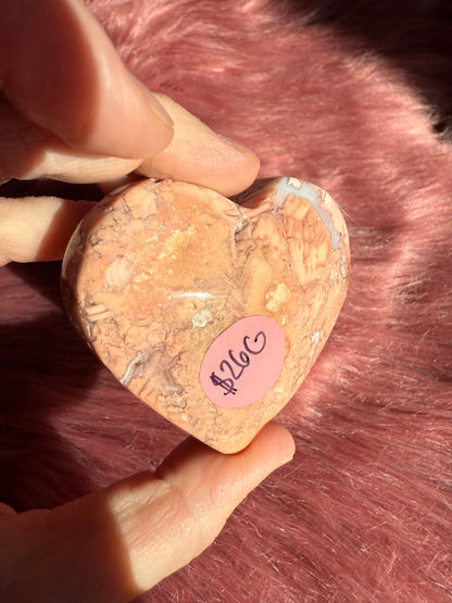 Stunning High Quality Pink Agate Heart Carving - G