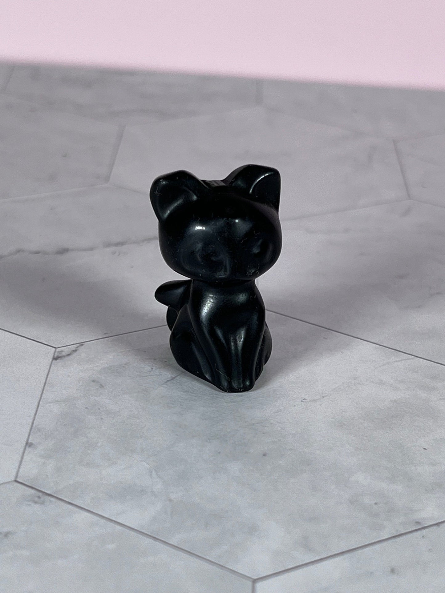 ONE (1) Stunning High Quality Small Luna Cat Carving