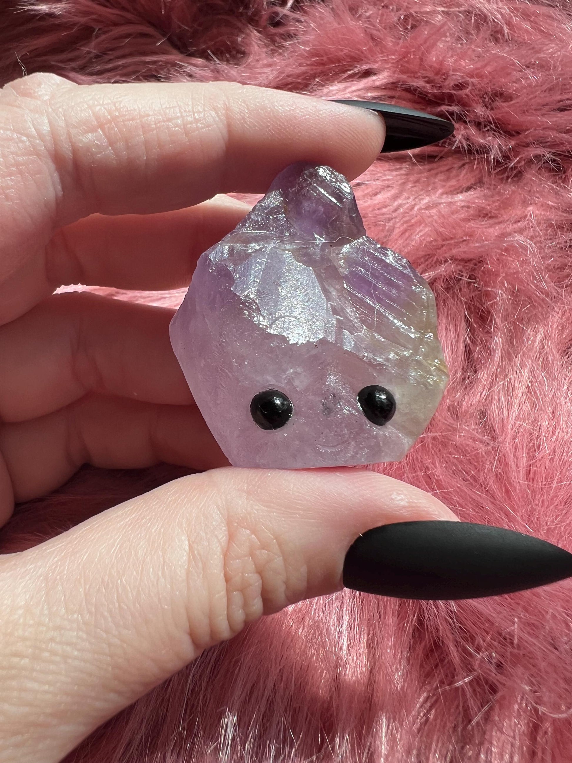 ONE (1) Stunning High Quality Amethyst Pet Rock Carving A