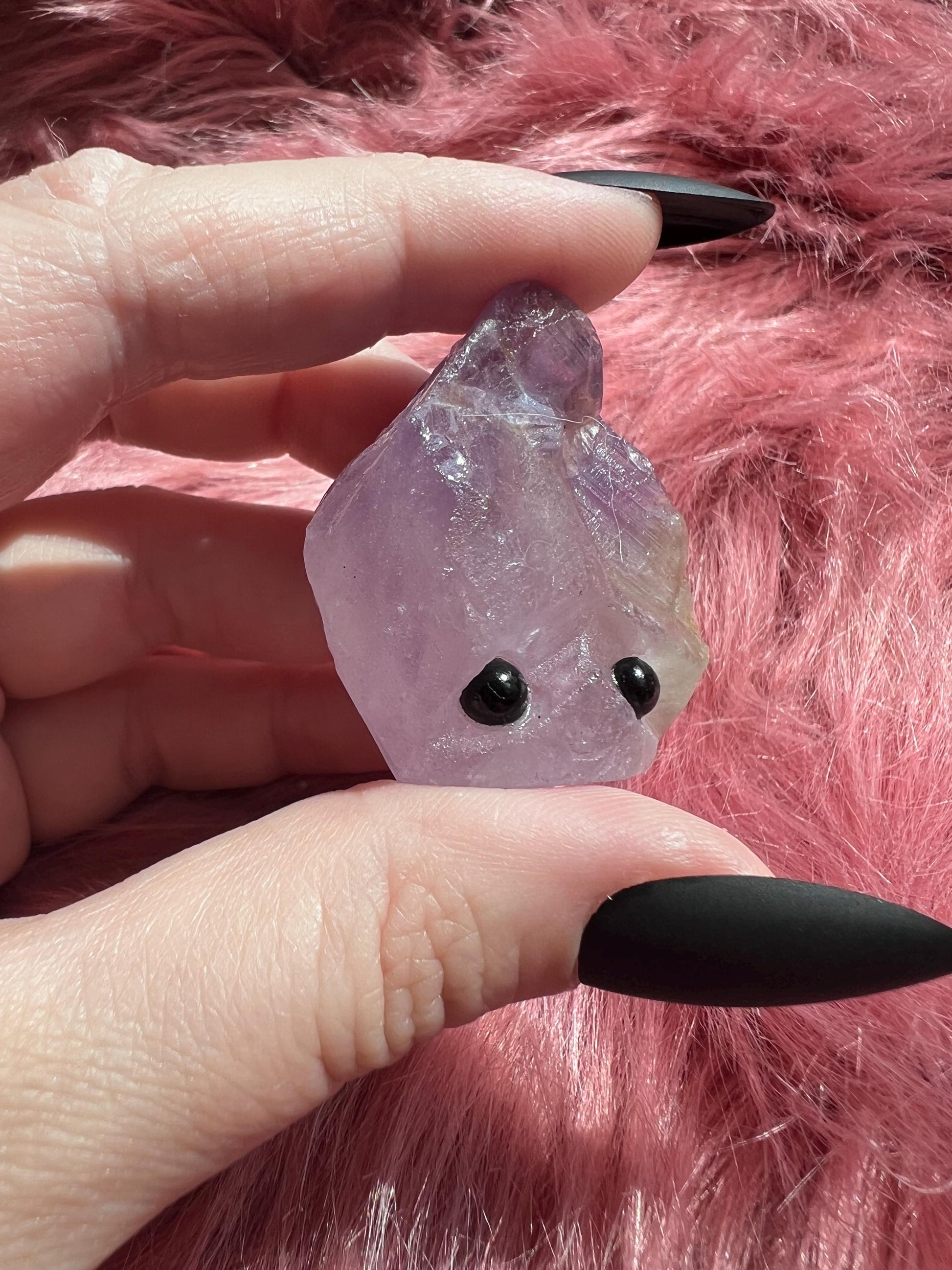 ONE (1) Stunning High Quality Amethyst Pet Rock Carving A