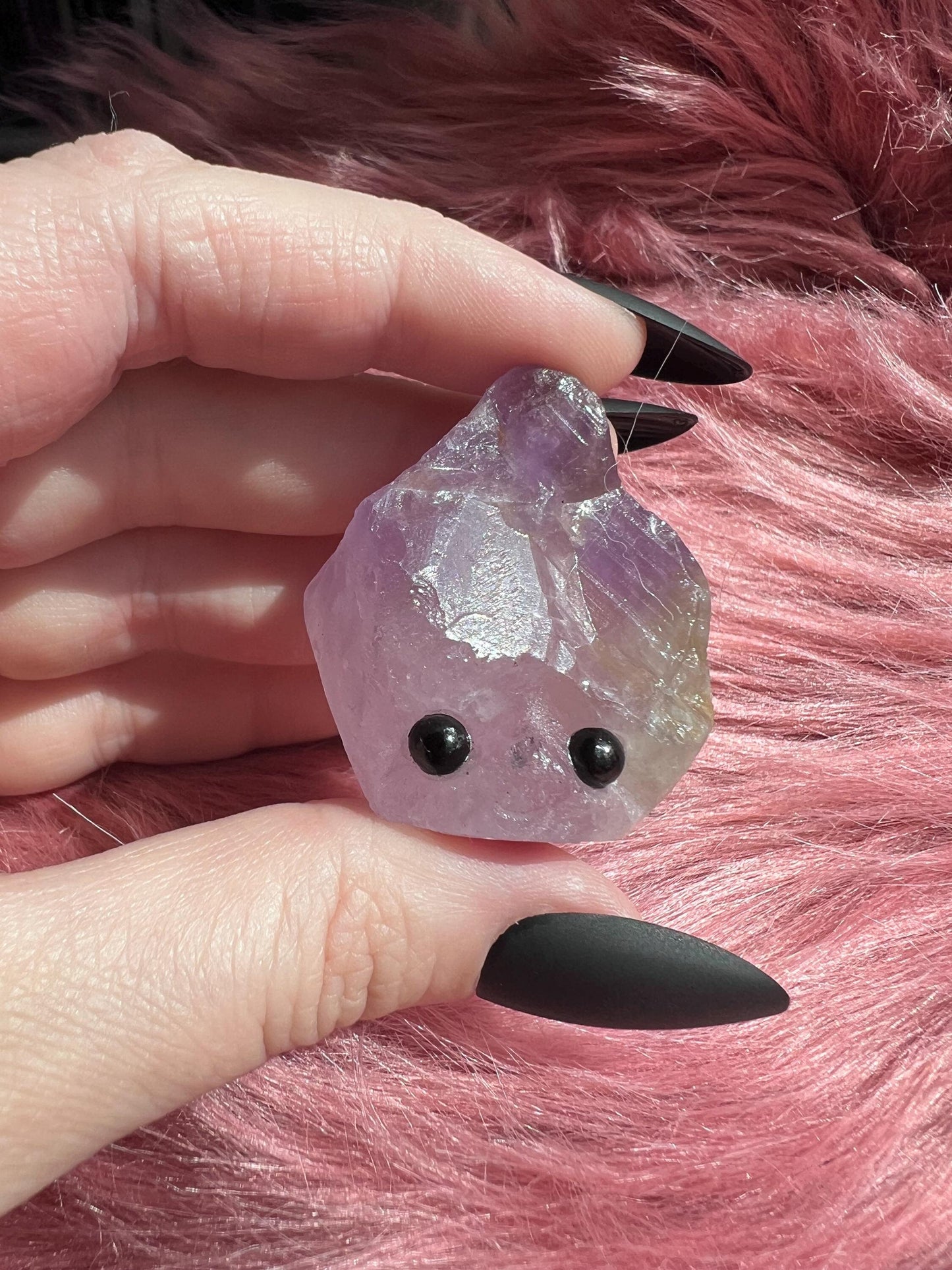 ONE (1) Stunning High Quality Amethyst Pet Rock Carving A