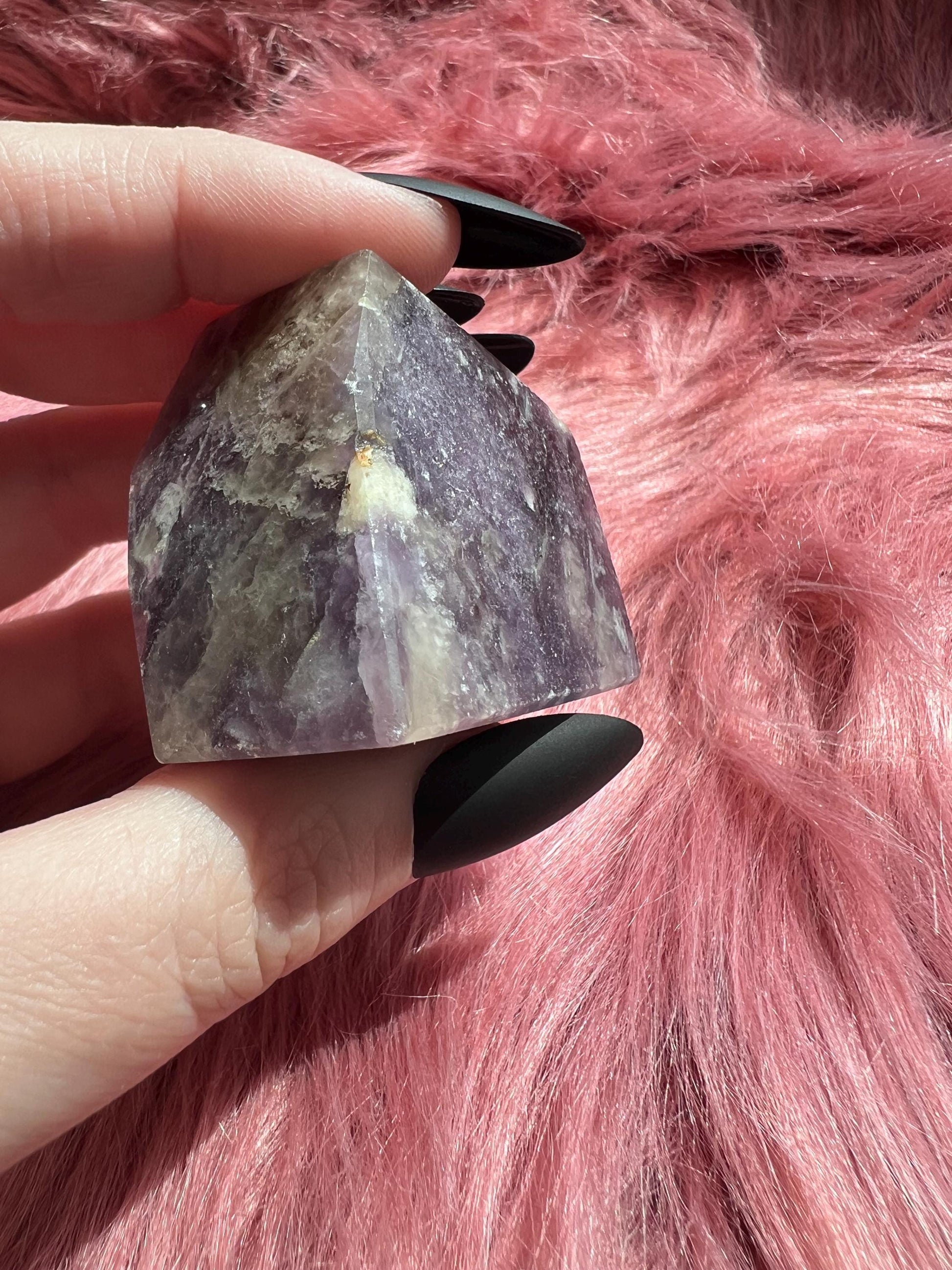 ONE (1) Stunning Unicorn Stone Freeform - E