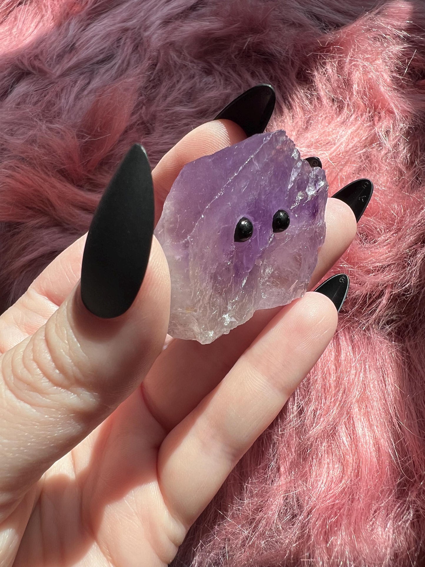 ONE (1) Stunning High Quality Amethyst Pet Rock Carving B