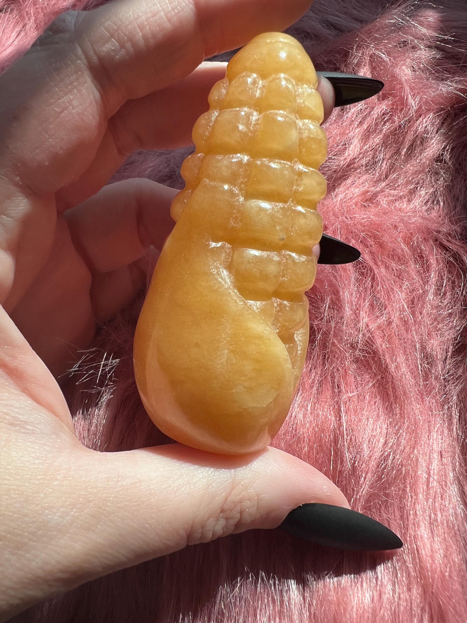 ONE (1) Stunning High Quality Yellow Calcite Corn Cob Carving