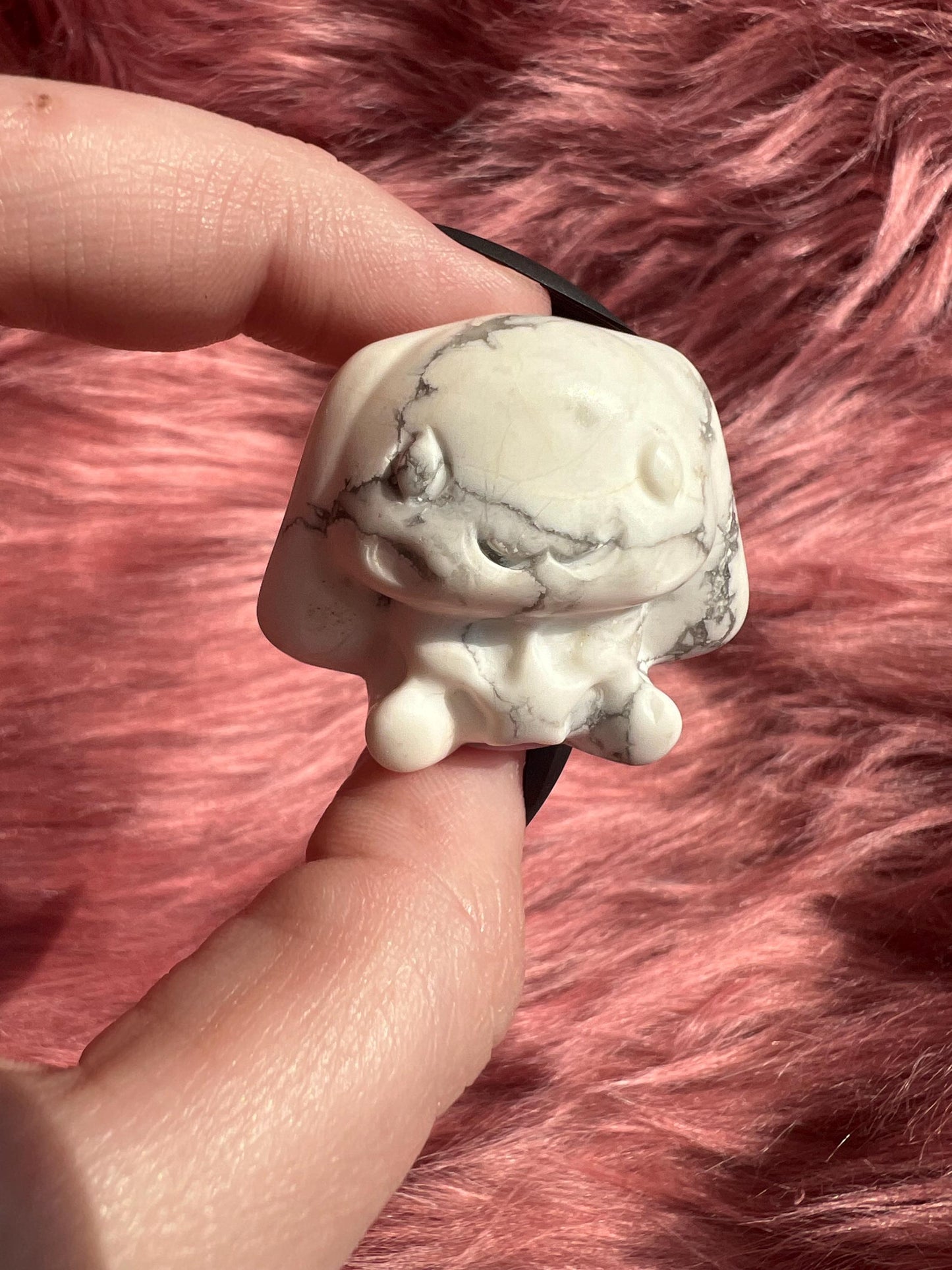 ONE (1) Stunning High Quality Small Cinnamaroll Dog Carving