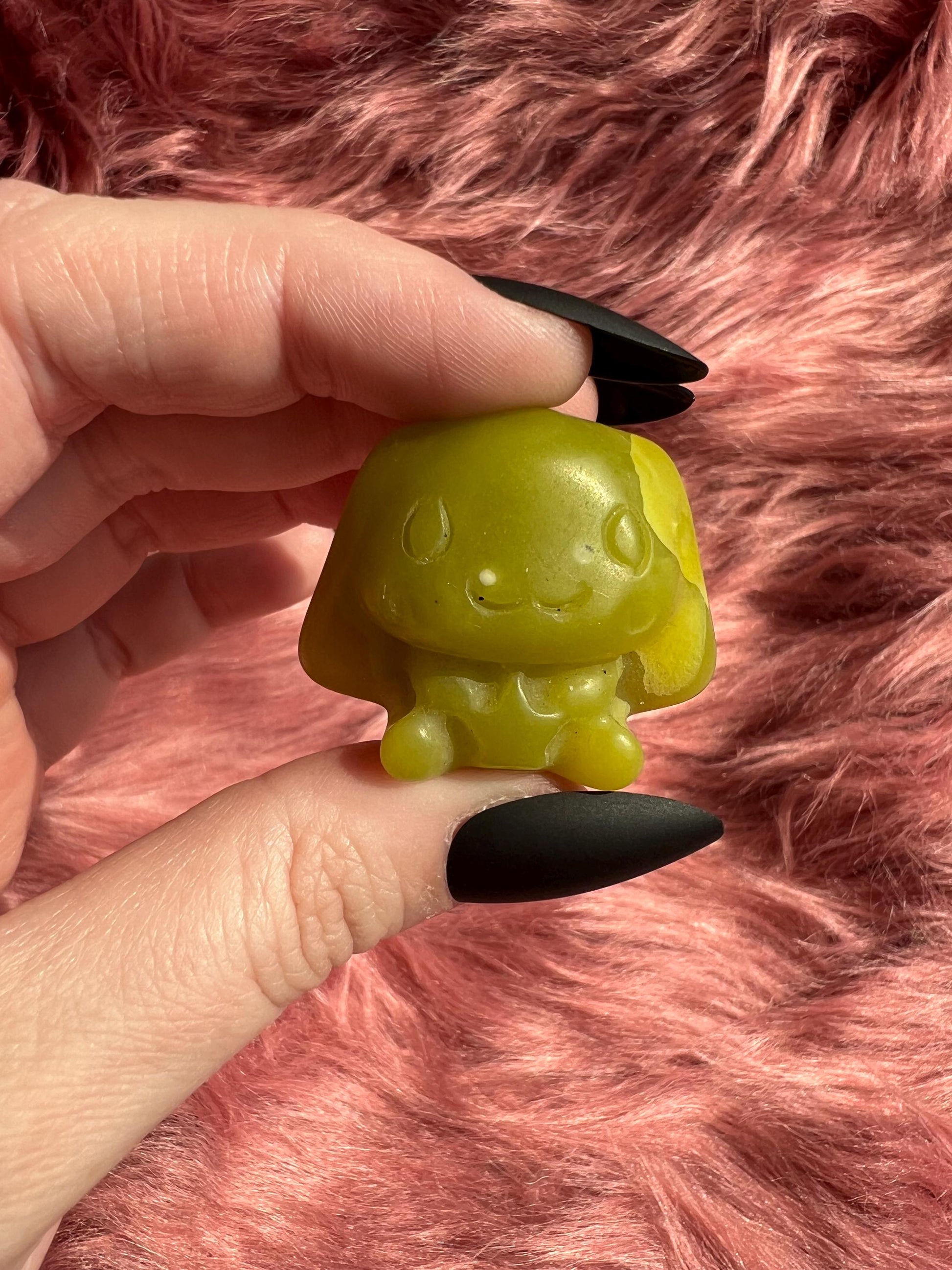 ONE (1) Stunning High Quality Small Cinnamaroll Dog Carving