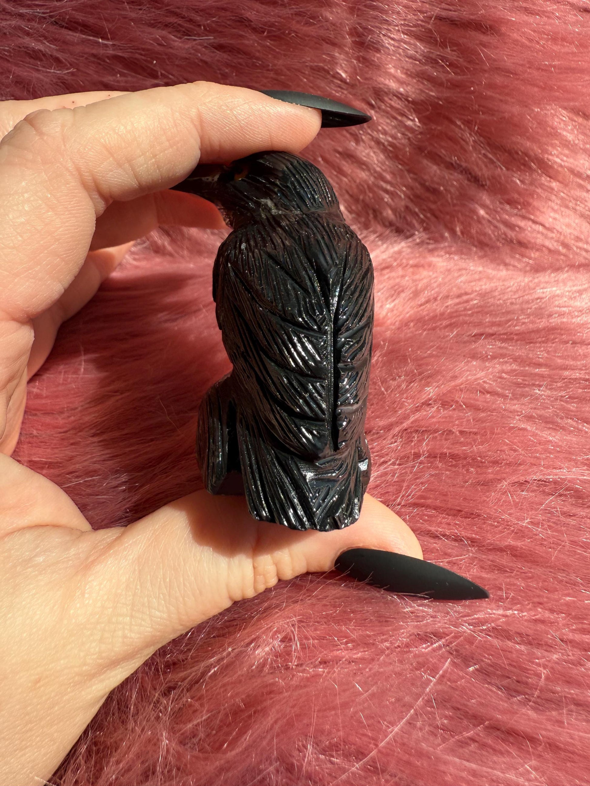 ONE (1) Stunning Obsidian Raven Carving Made in Peru