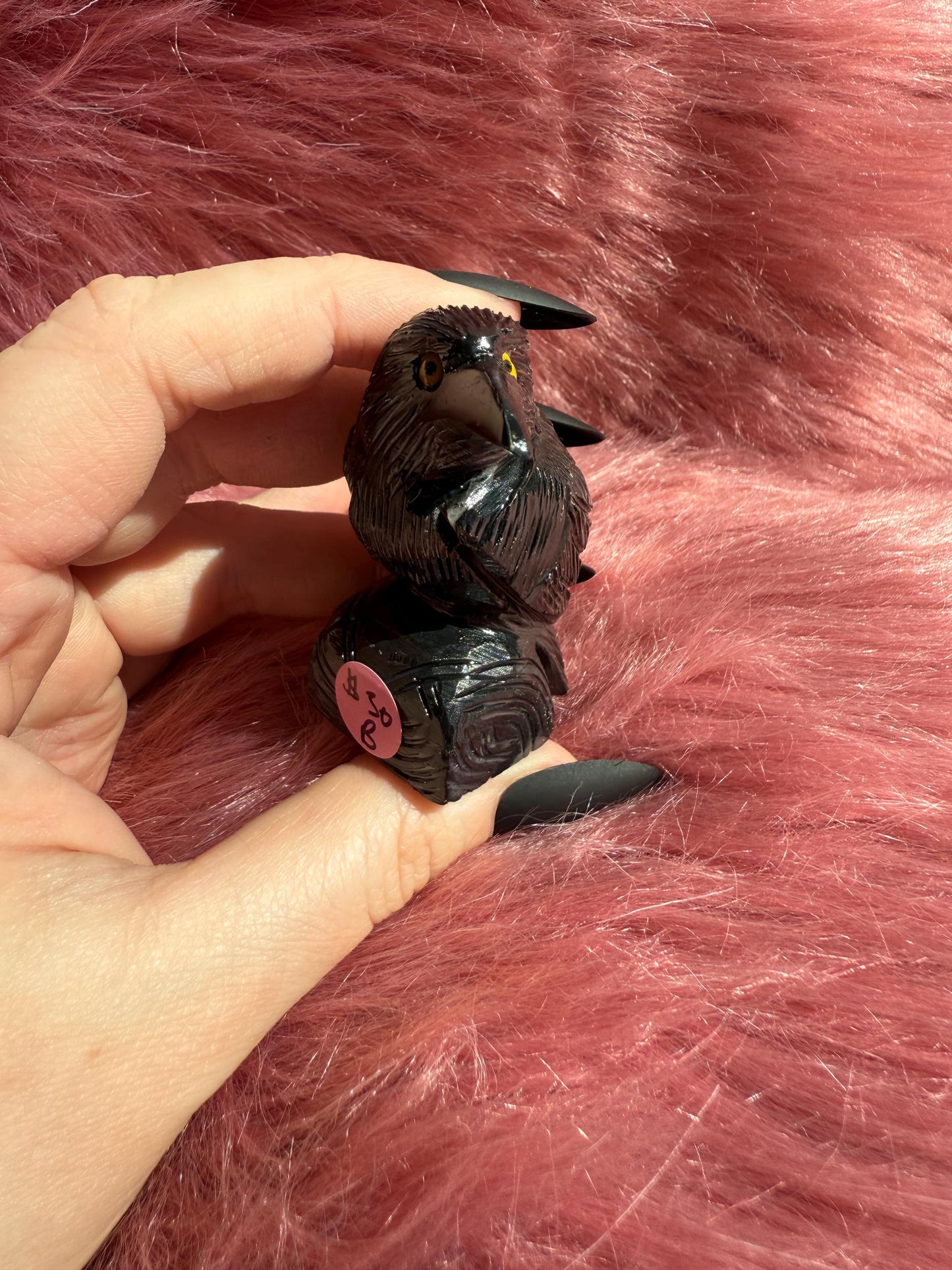 ONE (1) Stunning Obsidian Raven Carving Made in Peru
